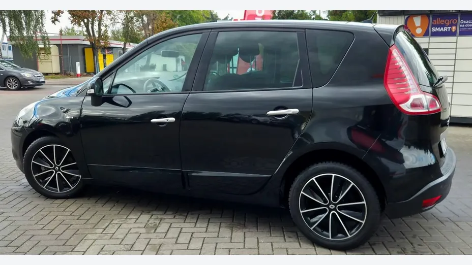 RENAULT Scenic -