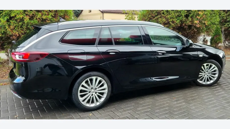 OPEL Insignia -
