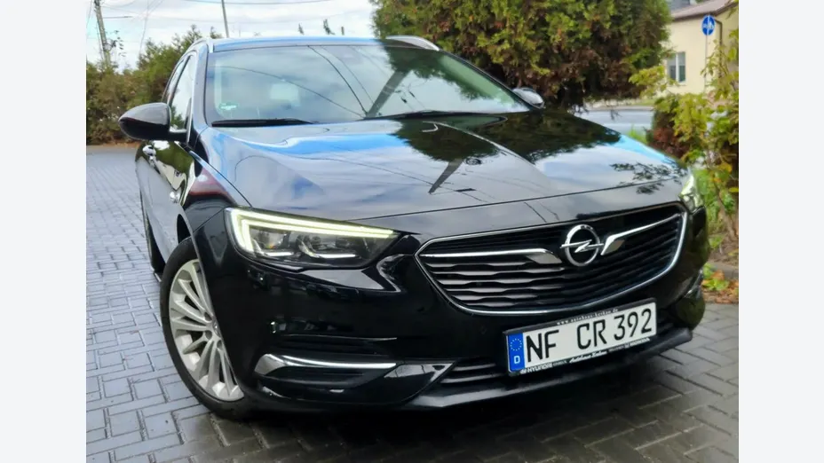 OPEL Insignia -