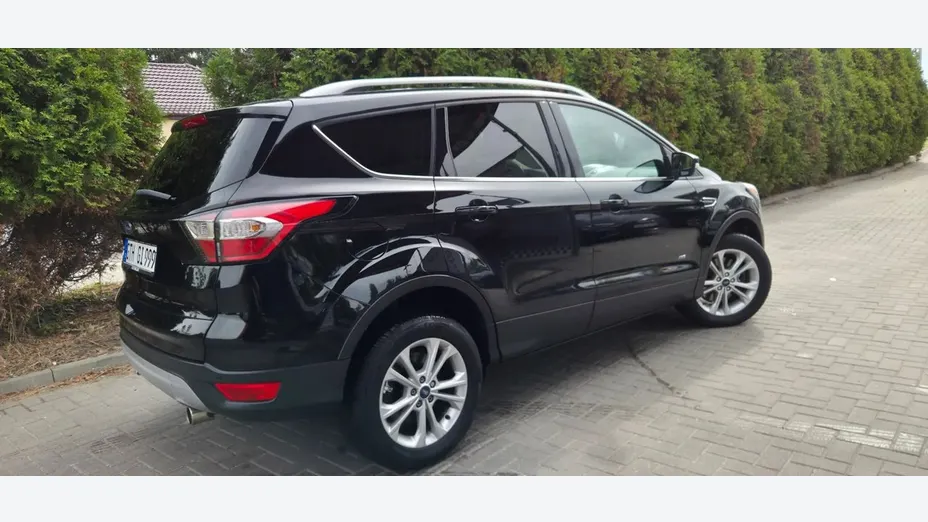 FORD Kuga -