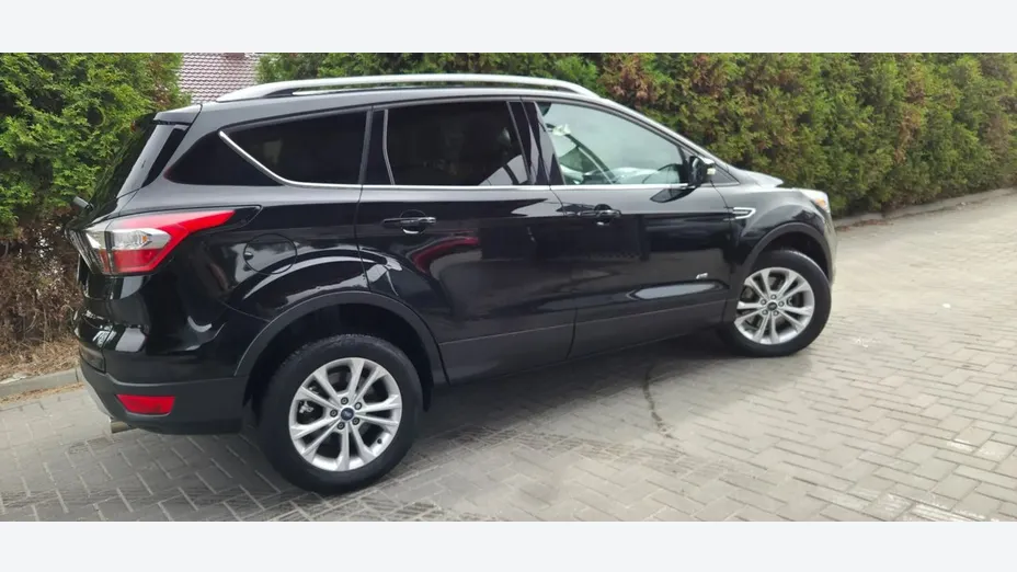 FORD Kuga -