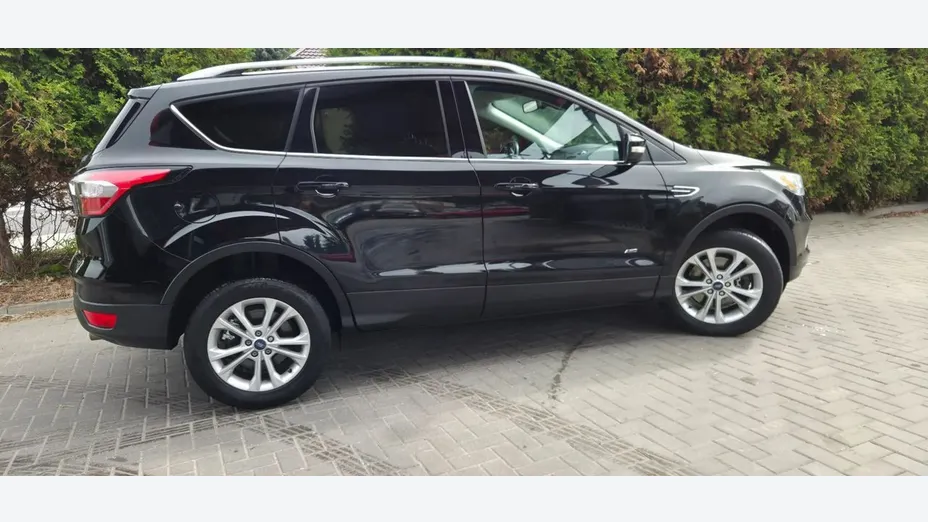 FORD Kuga -