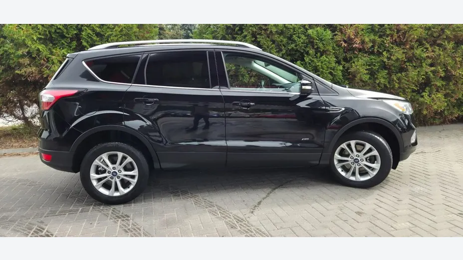 FORD Kuga -