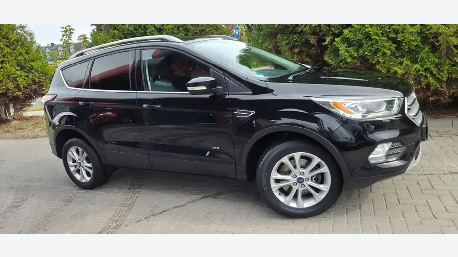 FORD Kuga -