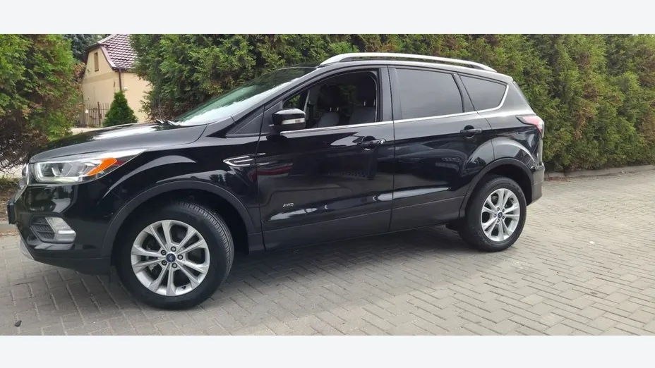 FORD Kuga -