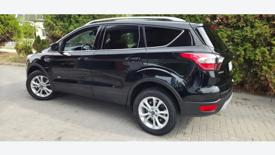 FORD Kuga -