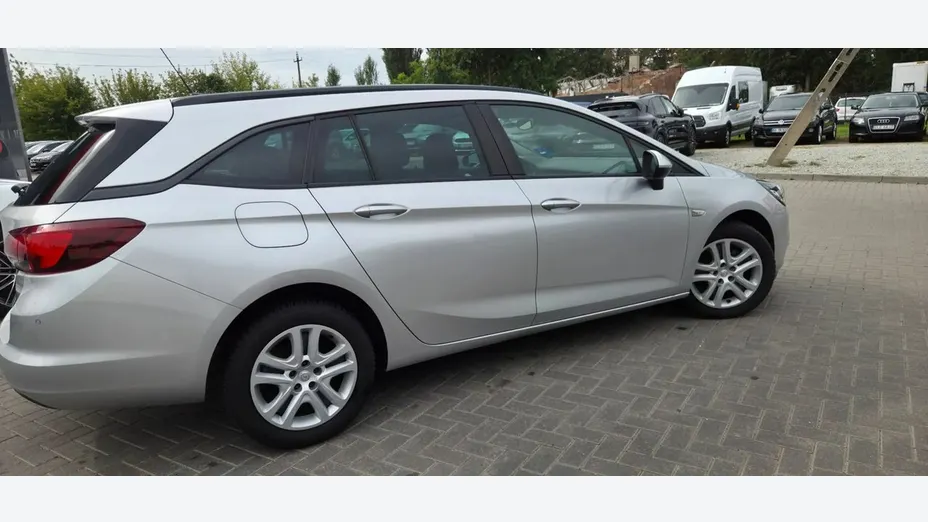 OPEL Astra -
