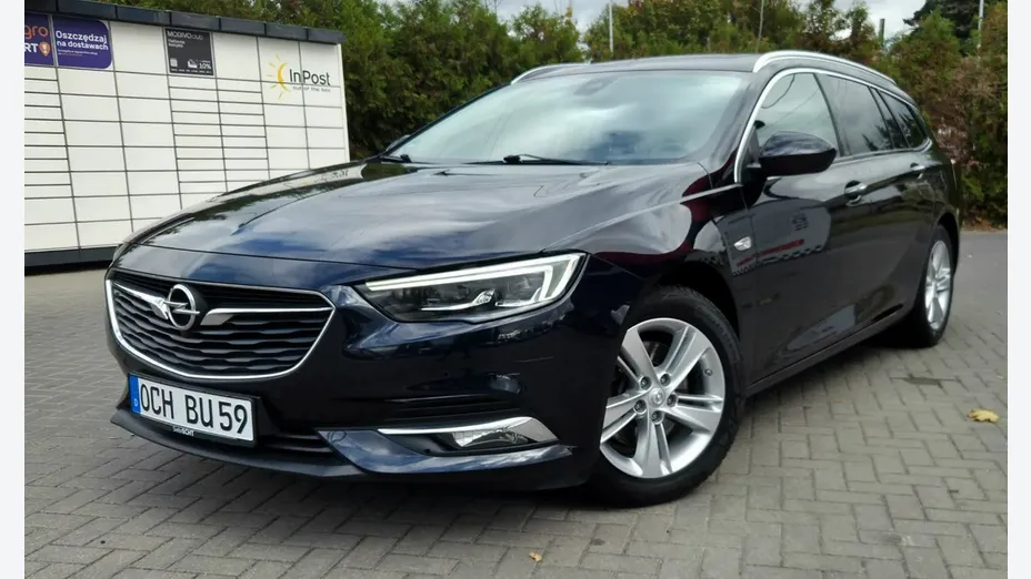 OPEL Insignia -