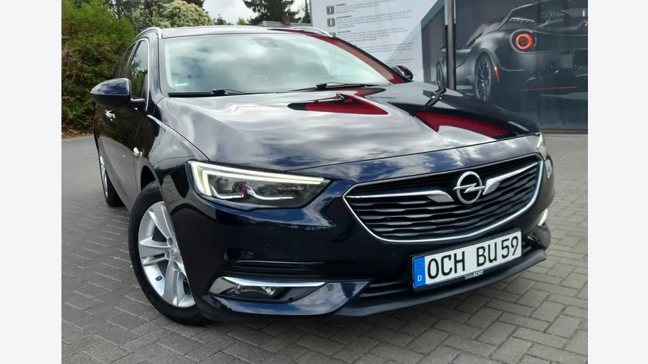 OPEL Insignia -