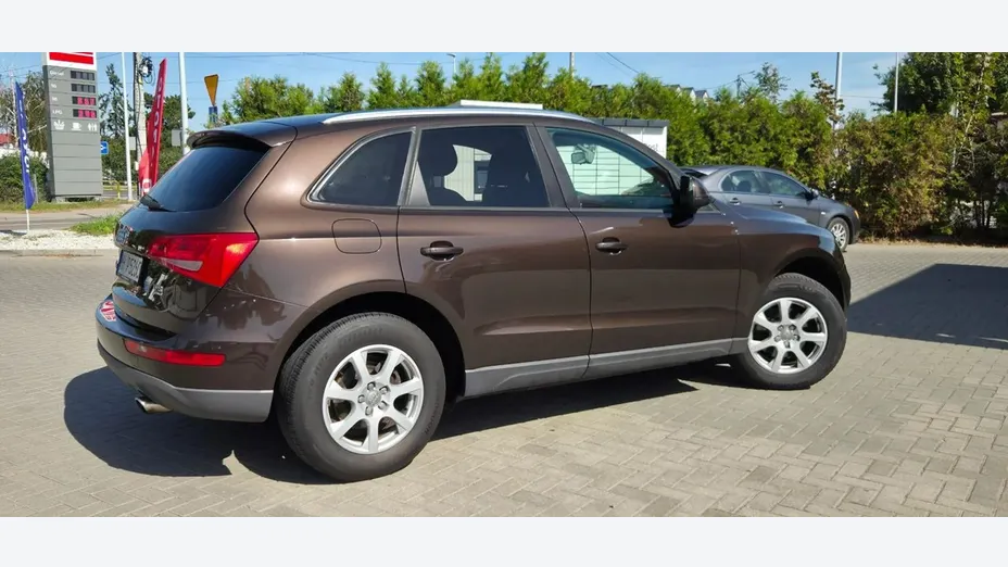 AUDI Q5 -