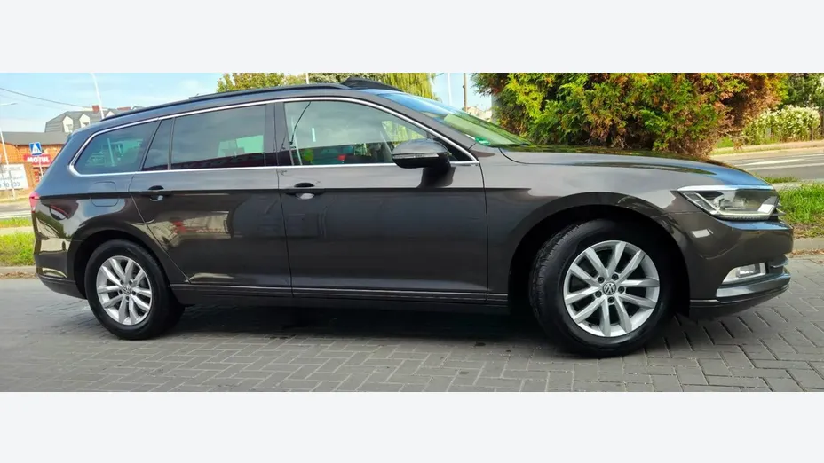 VOLKSWAGEN Passat -