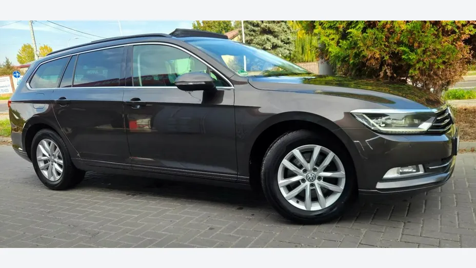 VOLKSWAGEN Passat -