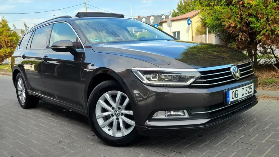 VOLKSWAGEN Passat -