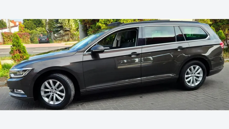 VOLKSWAGEN Passat -