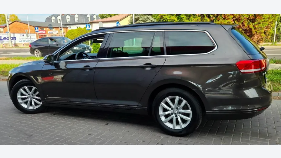 VOLKSWAGEN Passat -