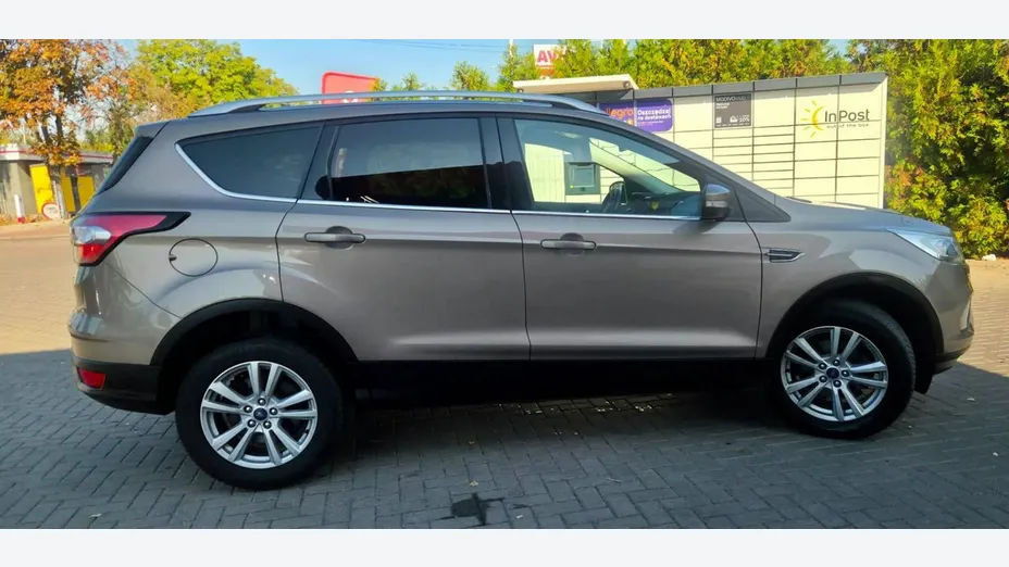 FORD Kuga -