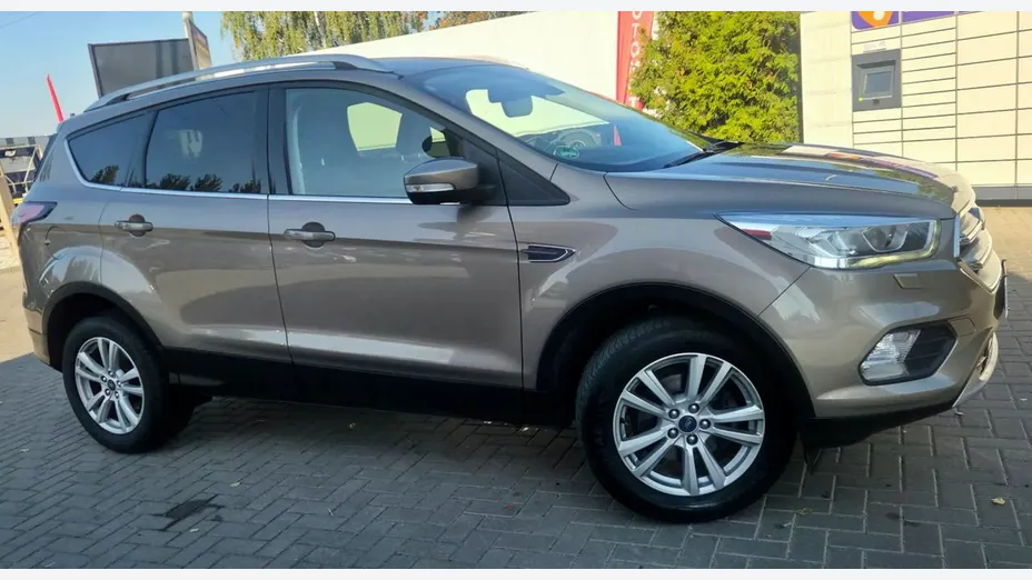 FORD Kuga -