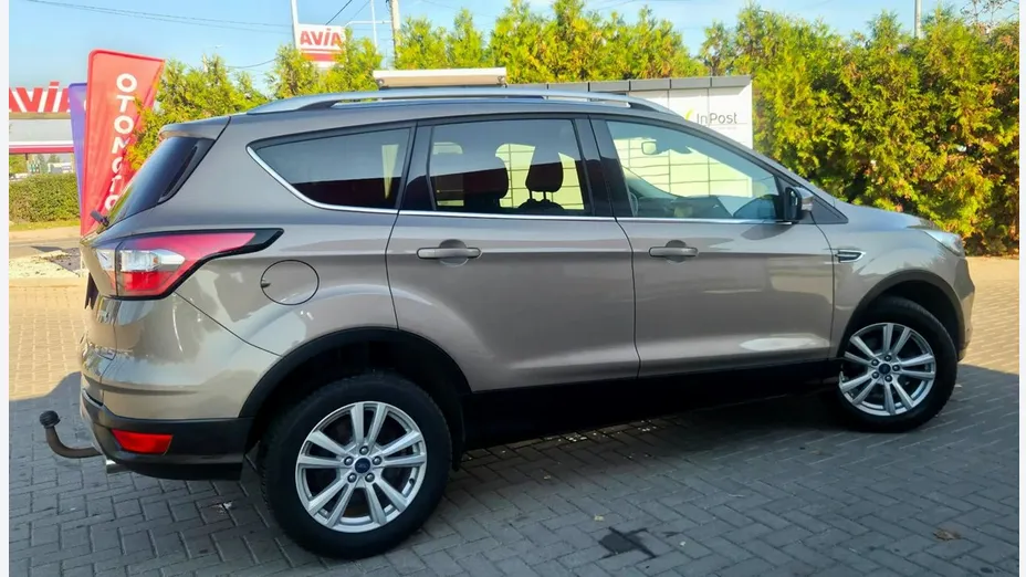 FORD Kuga -