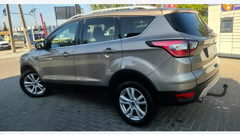 FORD Kuga -