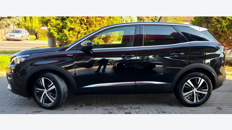 PEUGEOT 3008 -