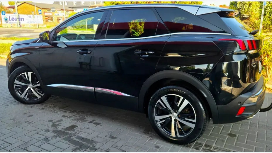 PEUGEOT 3008 -