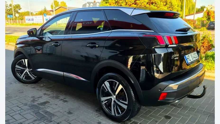 PEUGEOT 3008 -