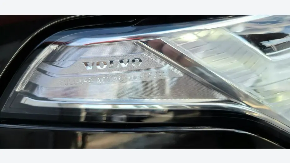 VOLVO XC90 -