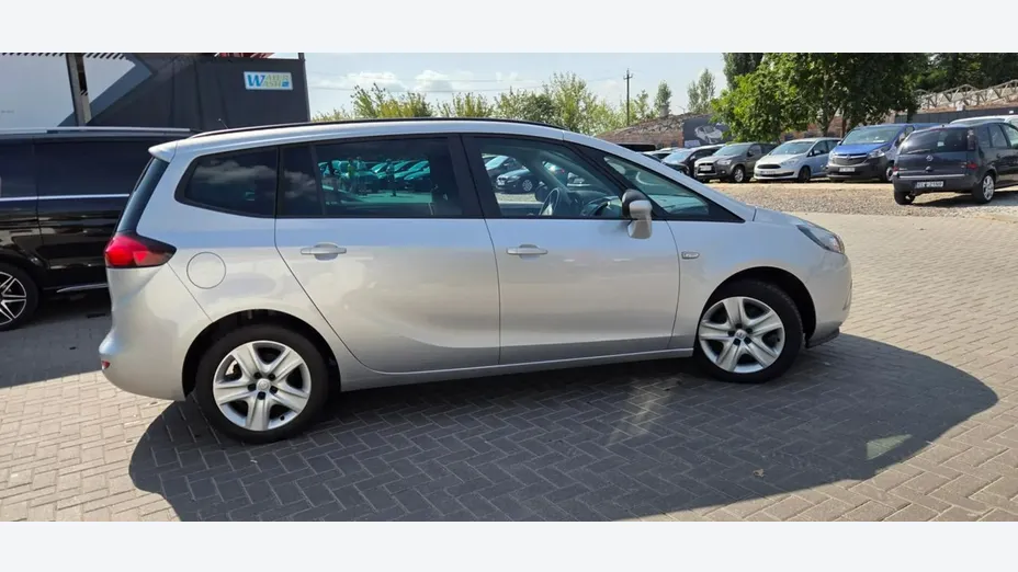 OPEL Zafira -