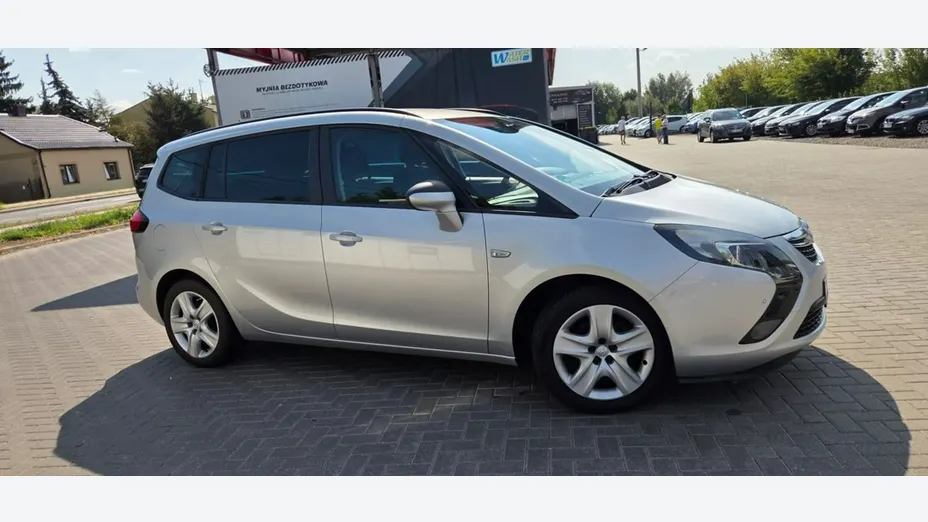 OPEL Zafira -