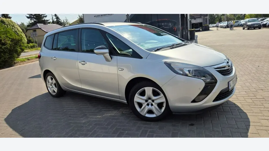 OPEL Zafira -