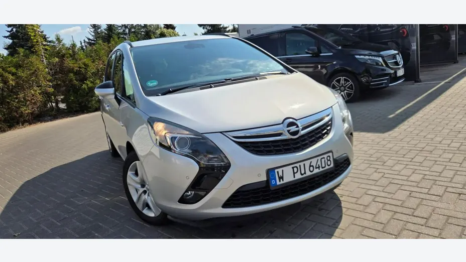 OPEL Zafira -