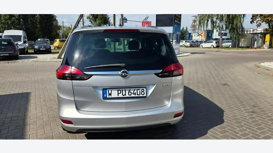 OPEL Zafira -