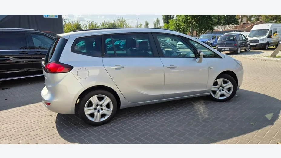 OPEL Zafira -