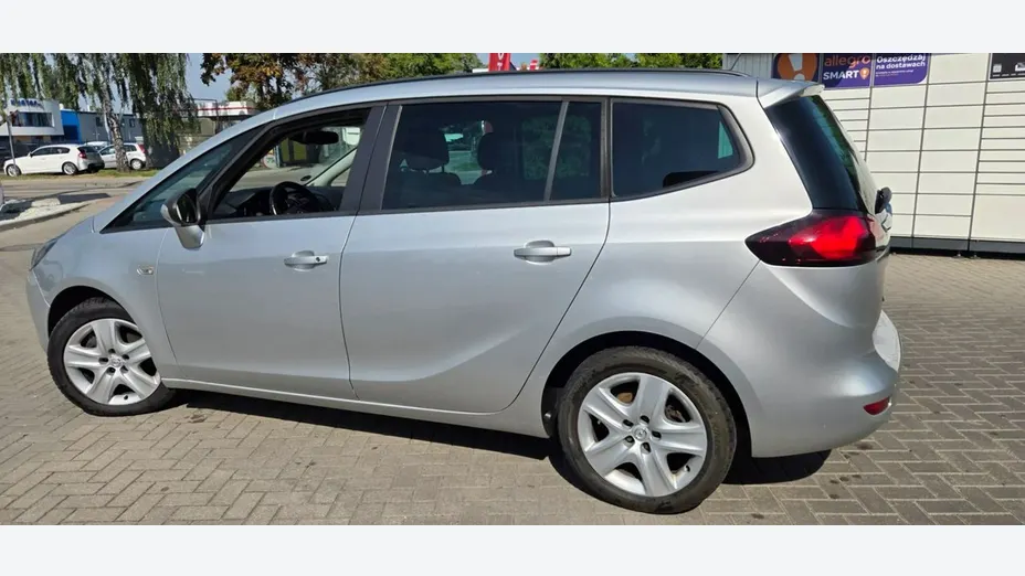 OPEL Zafira -