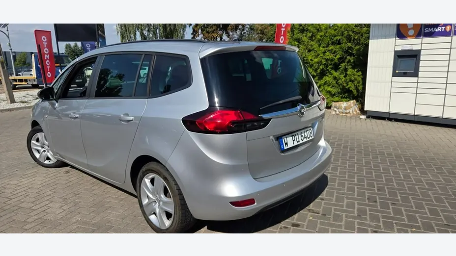 OPEL Zafira -
