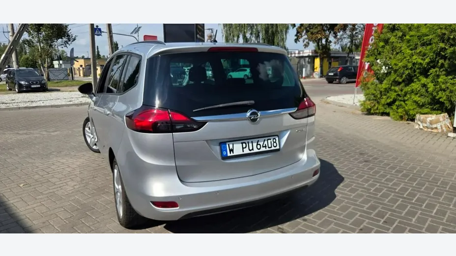 OPEL Zafira -