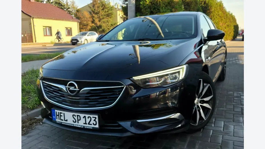 OPEL Insignia -