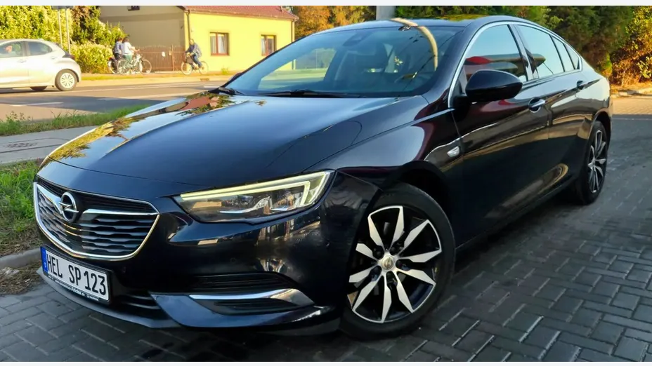 OPEL Insignia -