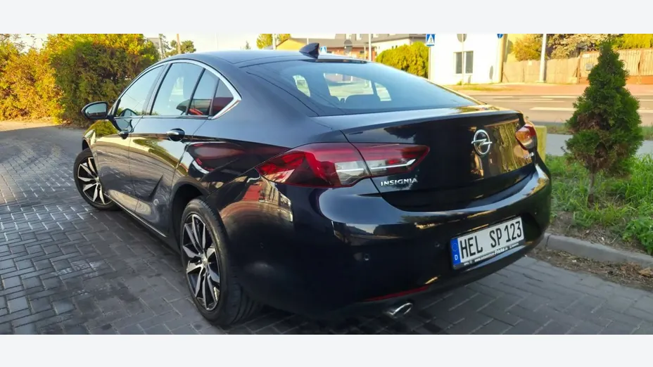 OPEL Insignia -
