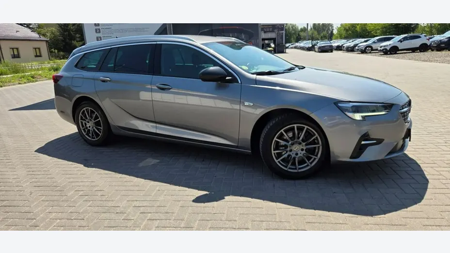 OPEL Insignia -