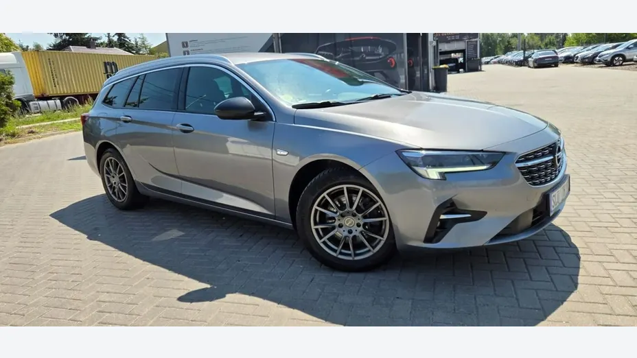 OPEL Insignia -