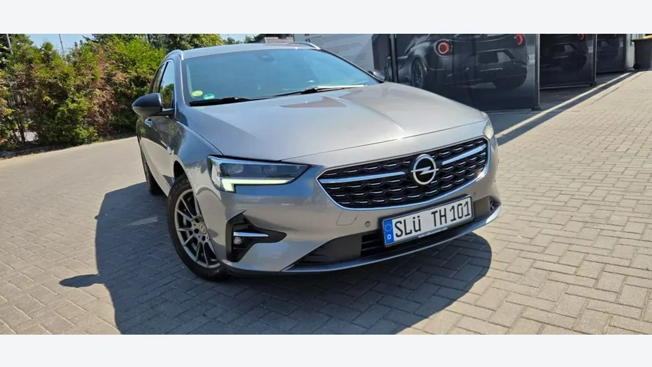 OPEL Insignia -