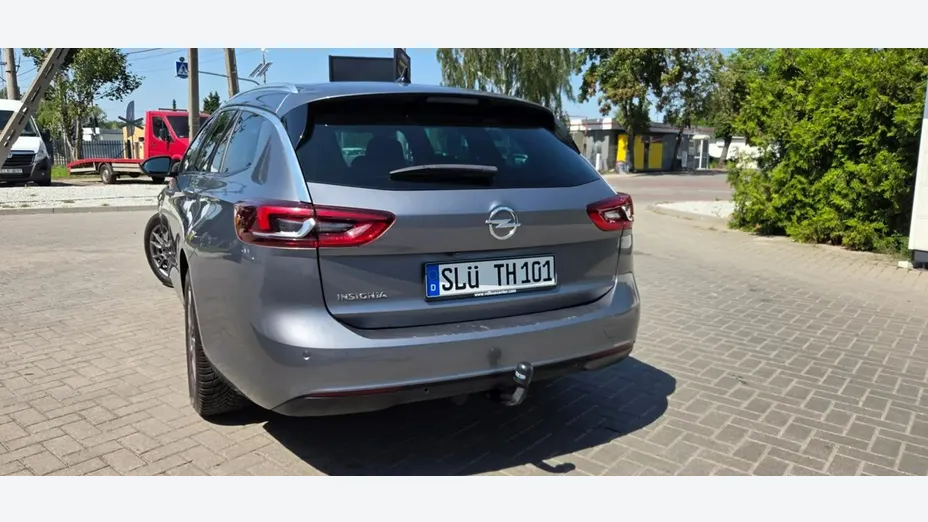 OPEL Insignia -