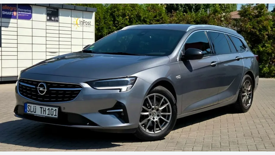 OPEL Insignia -