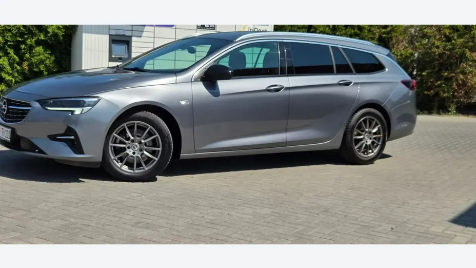OPEL Insignia -