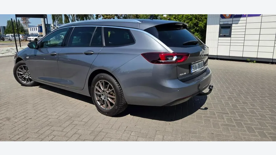 OPEL Insignia -