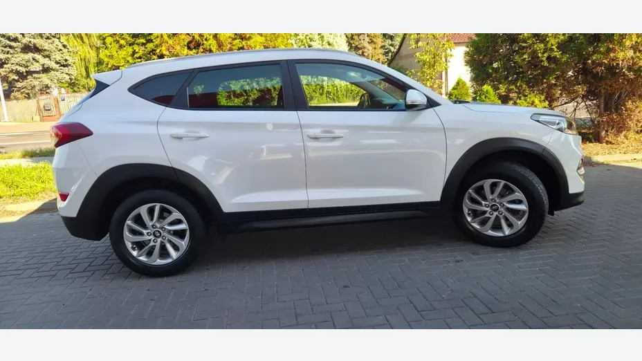 HYUNDAI Tucson -