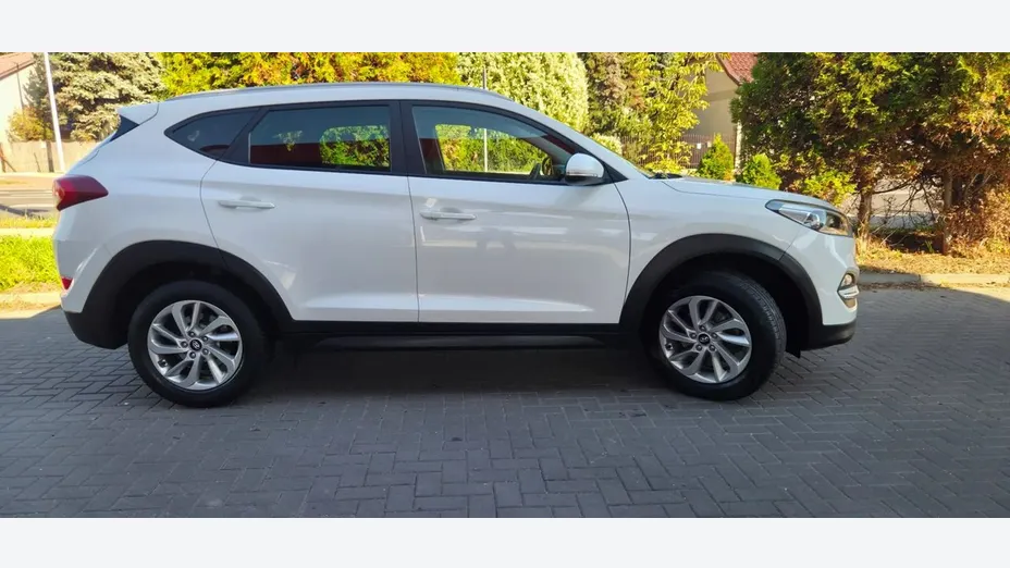 HYUNDAI Tucson -
