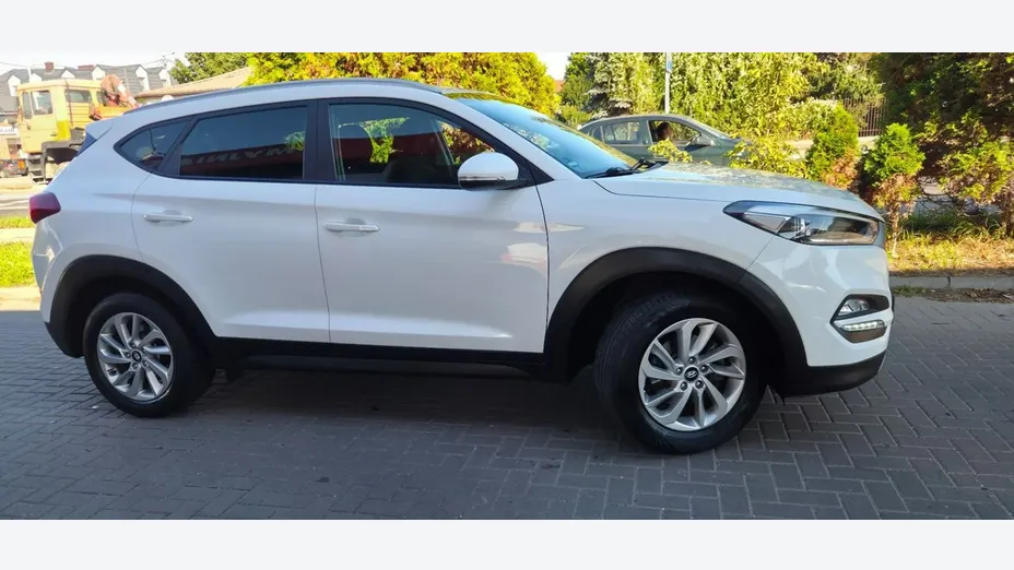 HYUNDAI Tucson -