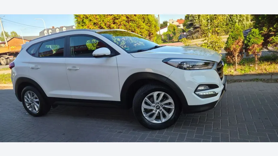 HYUNDAI Tucson -